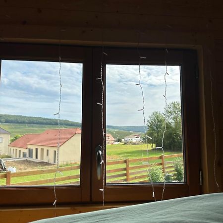 Chez Celia, Roulotte En Champagne Villa Fleury-la-Riviere Eksteriør billede