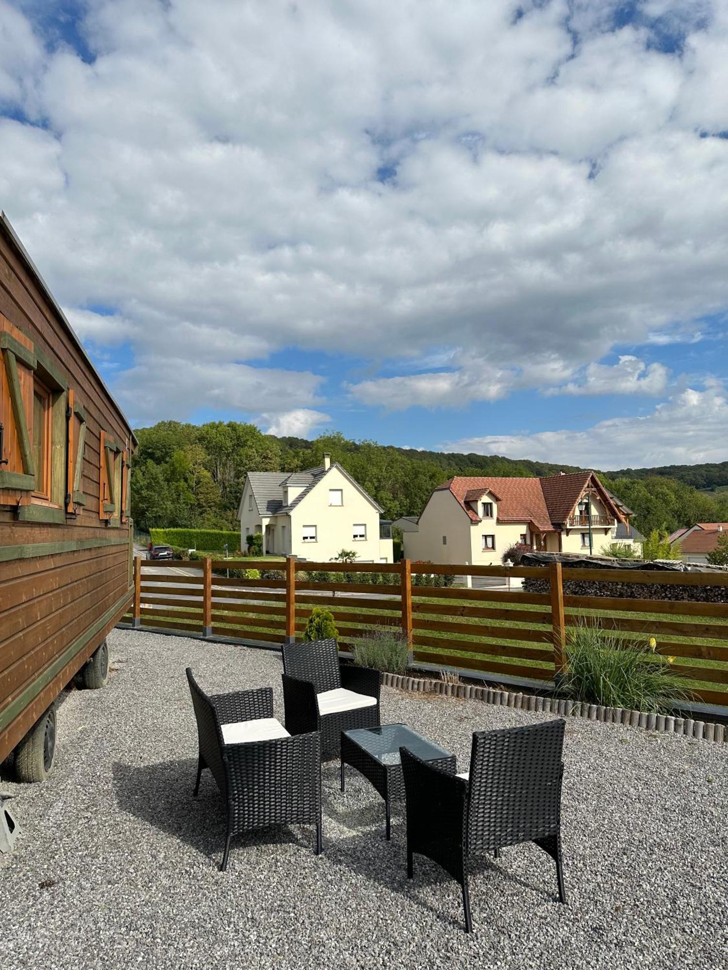 Chez Celia, Roulotte En Champagne Villa Fleury-la-Riviere Eksteriør billede